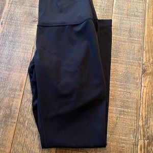 Lululemon leggings // black
